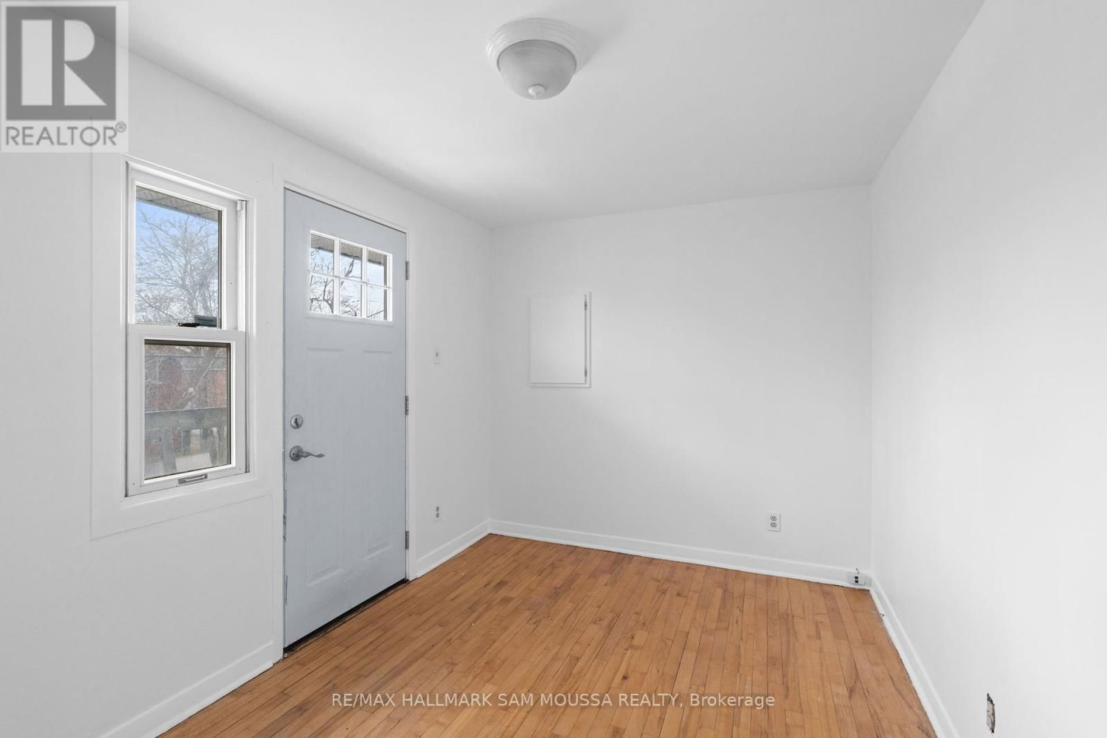 422 QUEEN MARY STREET Image 10