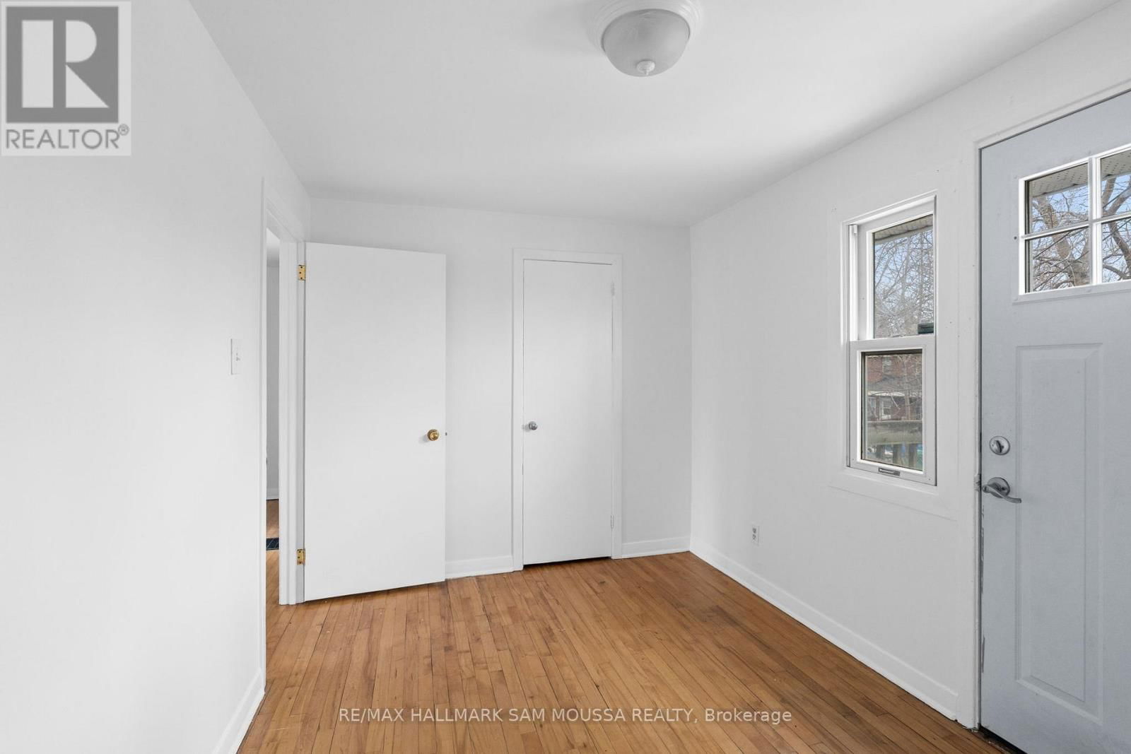 422 QUEEN MARY STREET Image 11