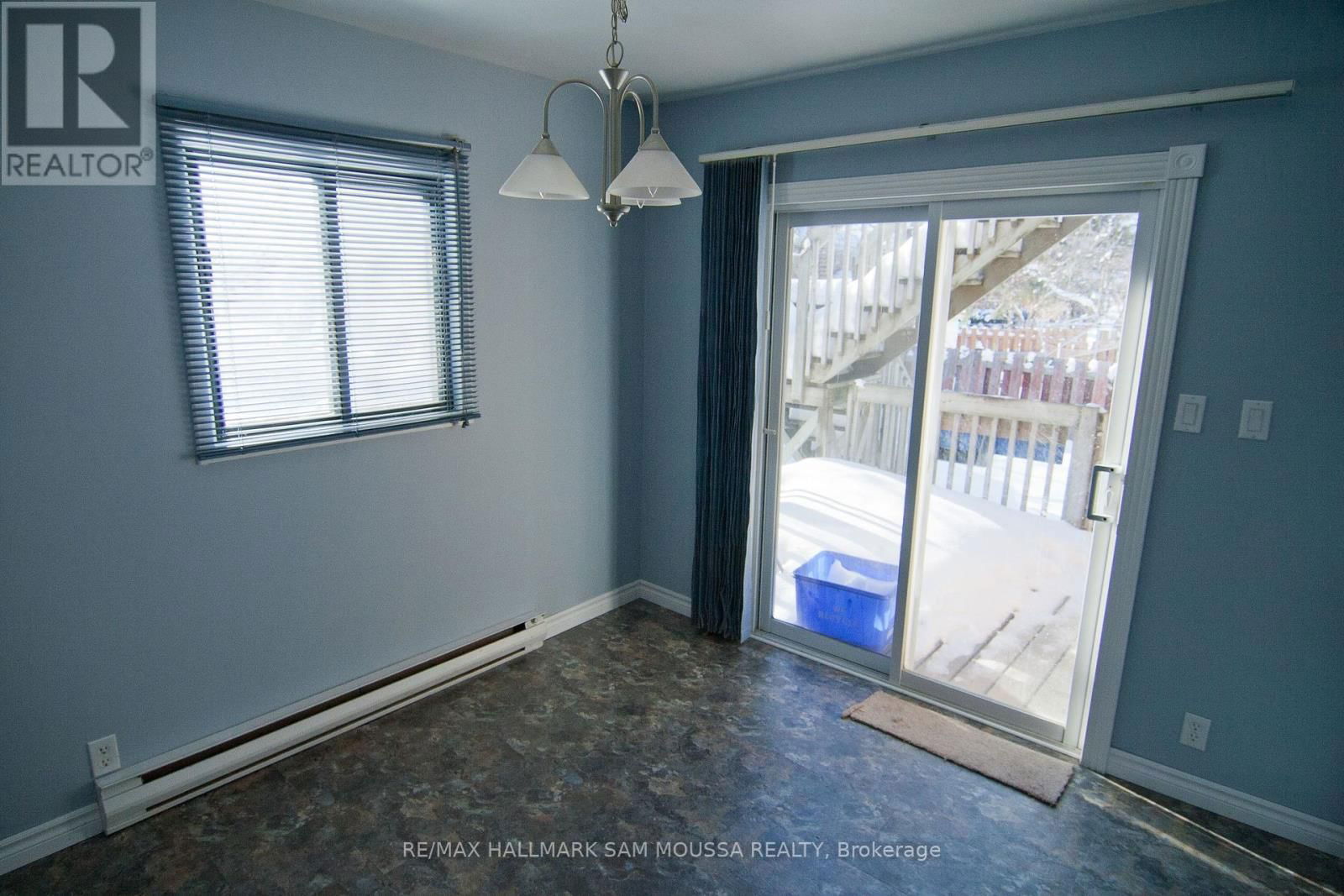 422 QUEEN MARY STREET Image 15