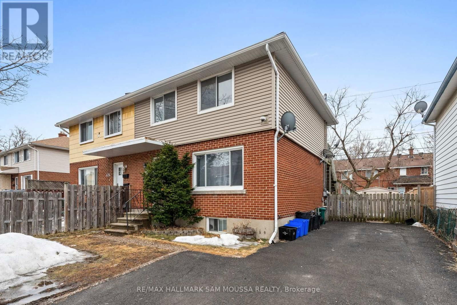 422 QUEEN MARY STREET Image 3