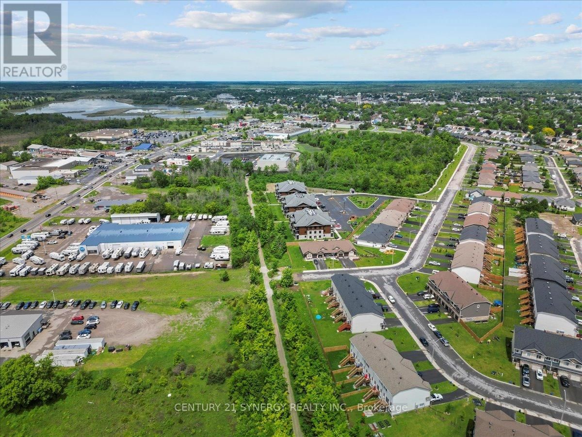 10 STAPLES BOULEVARD Image 33
