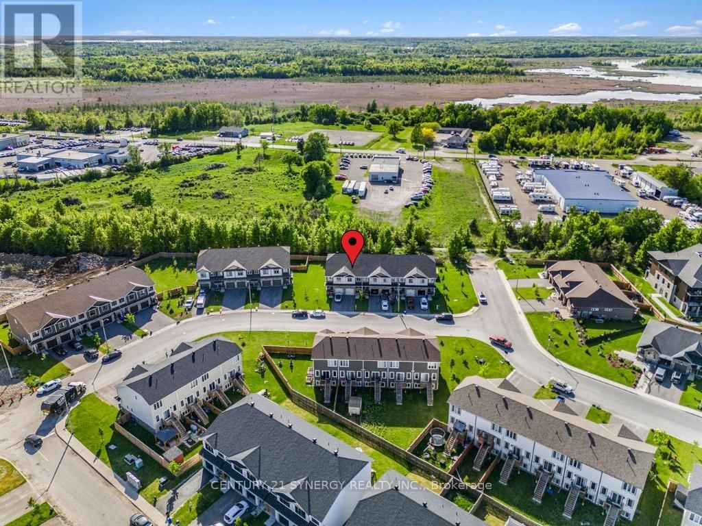 10 STAPLES BOULEVARD Image 34