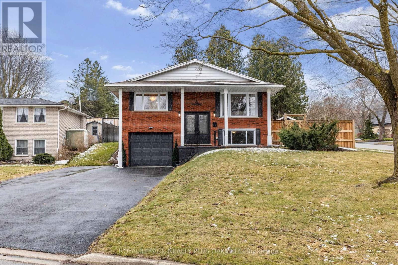 4 RONALD ROAD Image 1