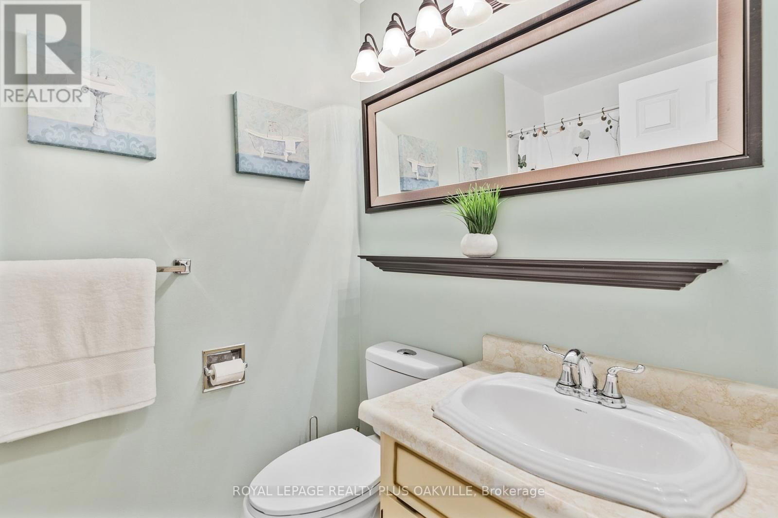 4 RONALD ROAD Image 15