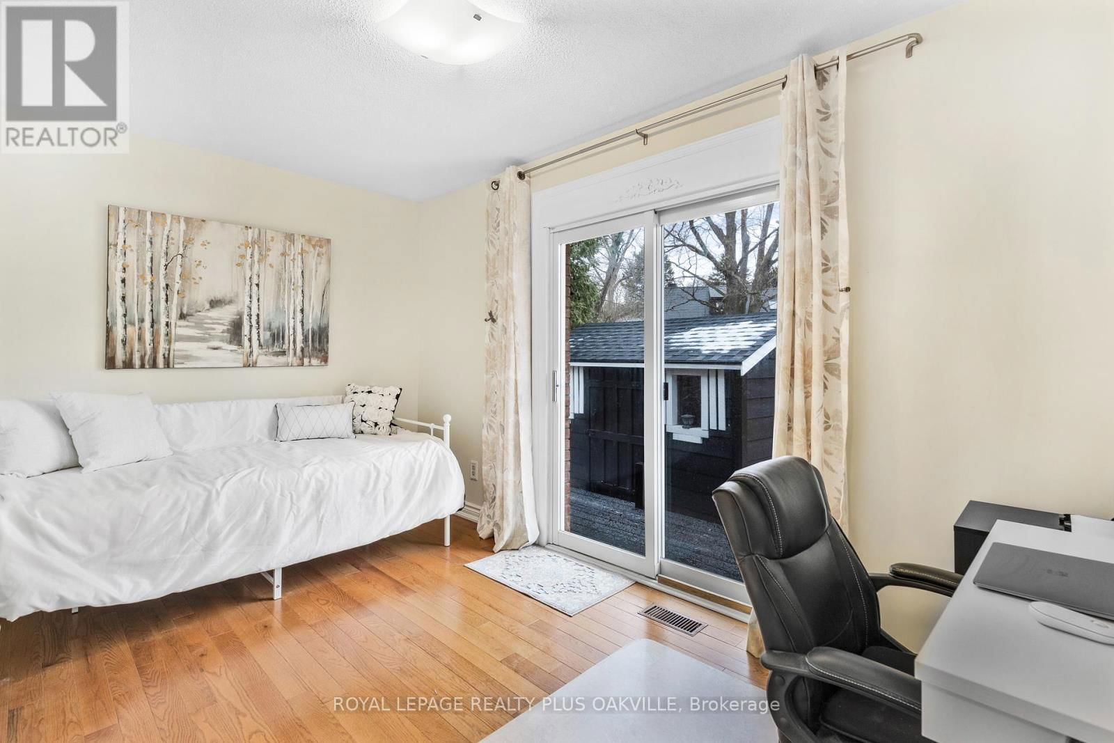 4 RONALD ROAD Image 17