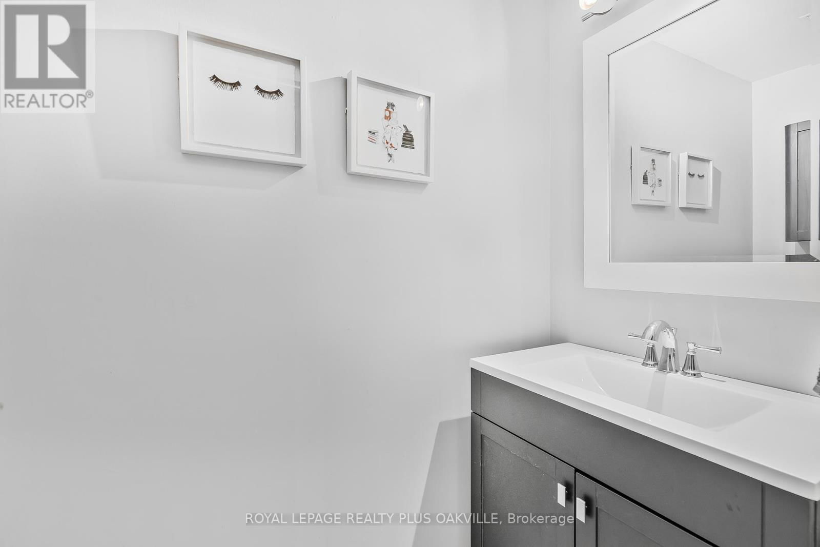 4 RONALD ROAD Image 19