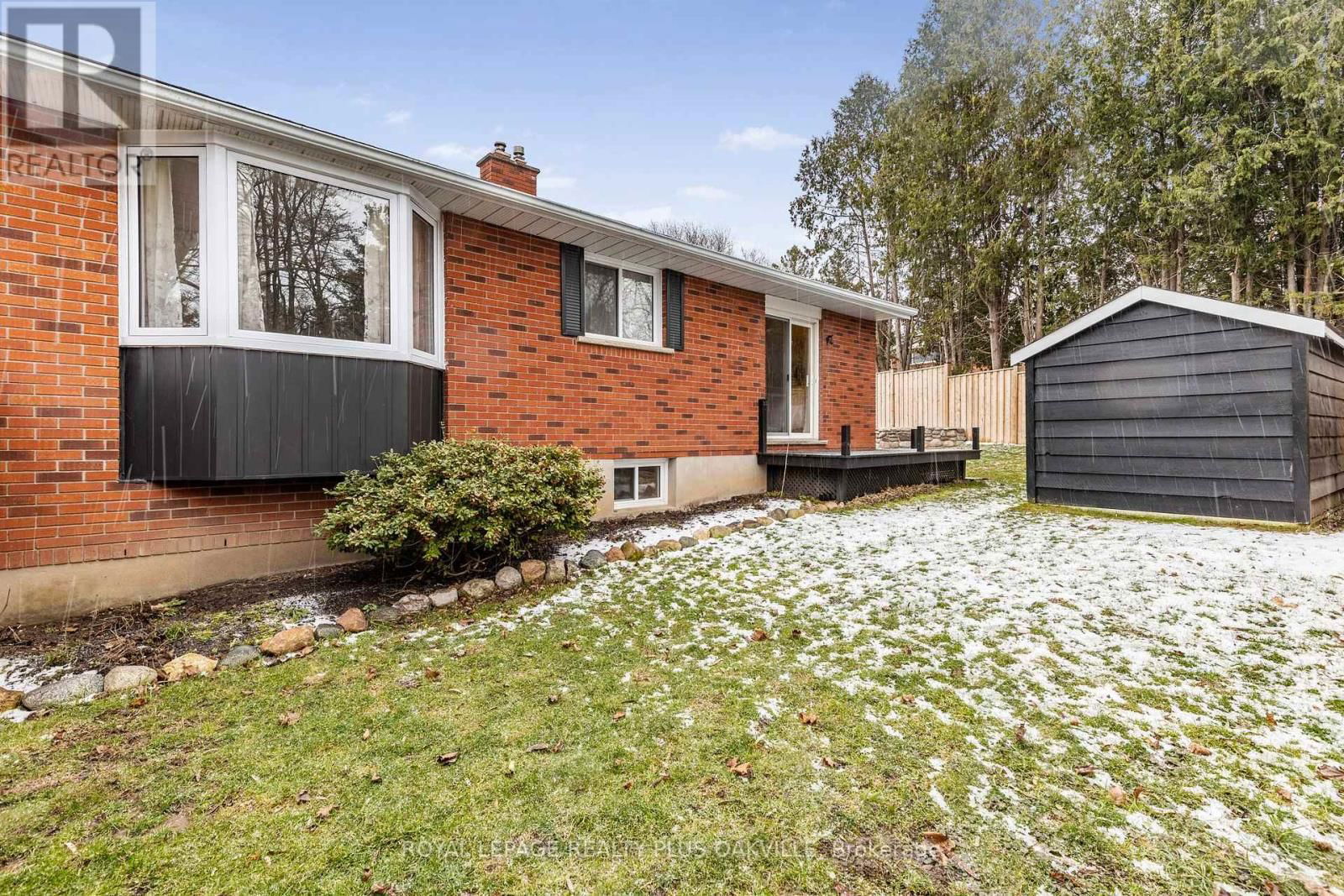 4 RONALD ROAD Image 3