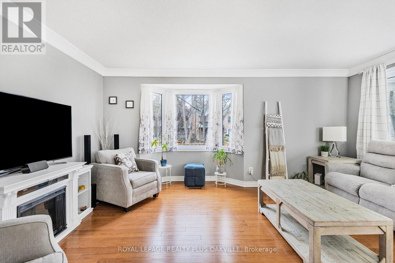 4 RONALD ROAD Image 6