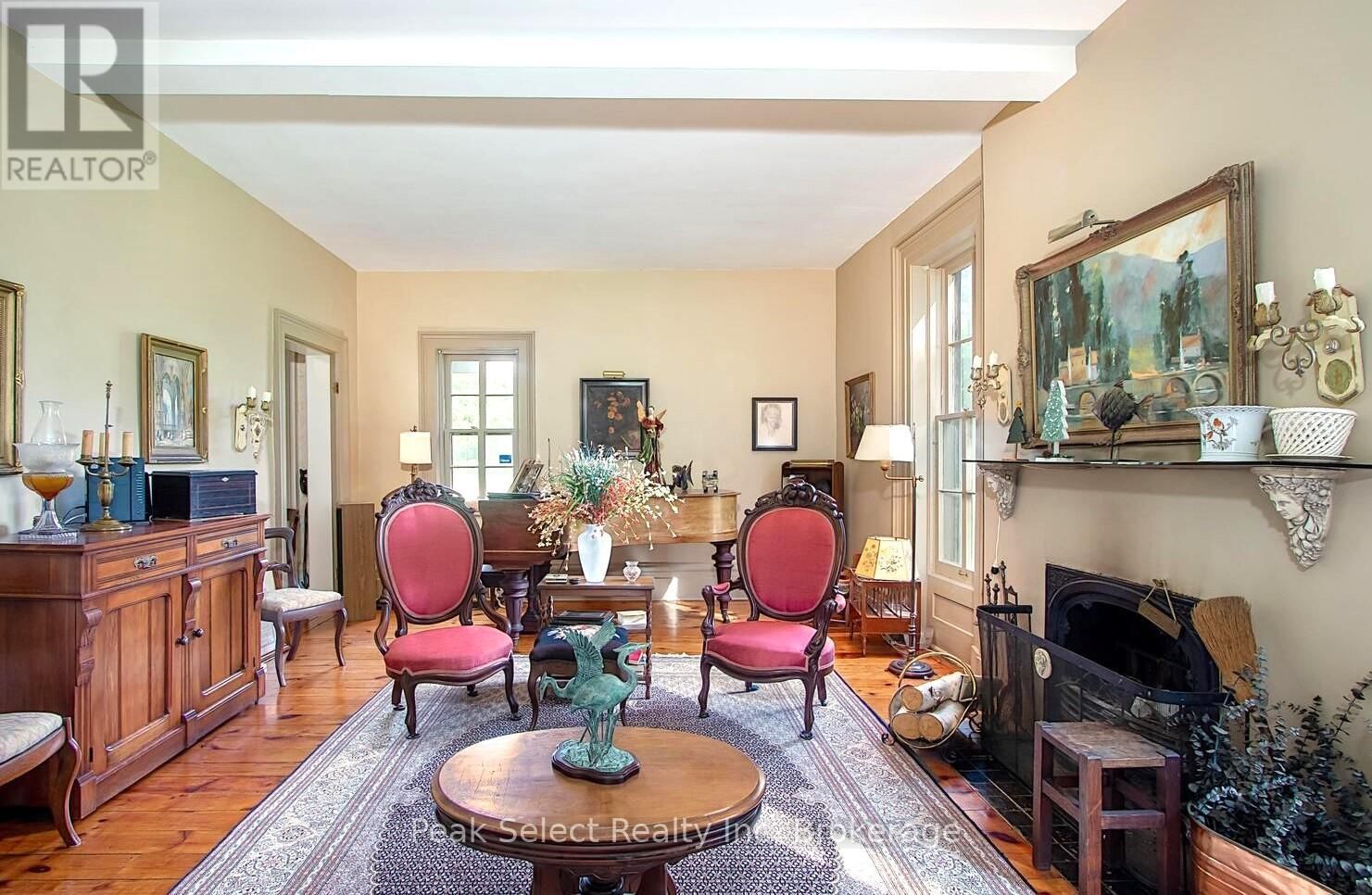 1511 GAINSBOROUGH ROAD Image 16