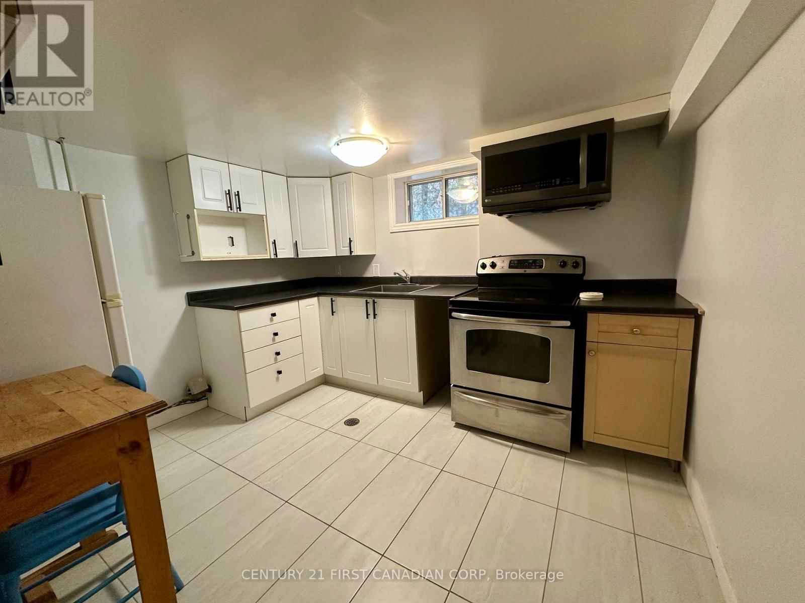 139 BRITANNIA AVENUE Image 18