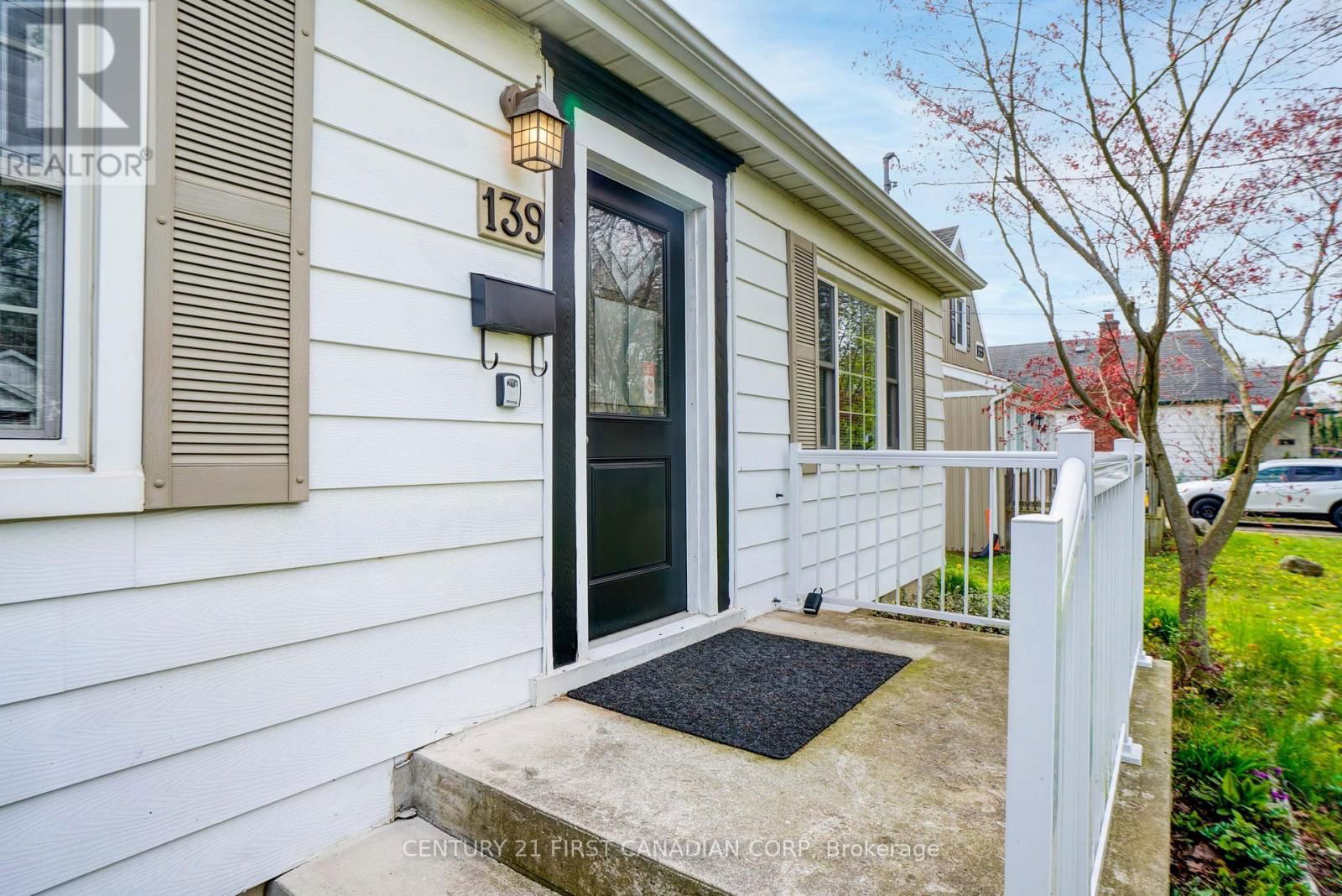 139 BRITANNIA AVENUE Image 4