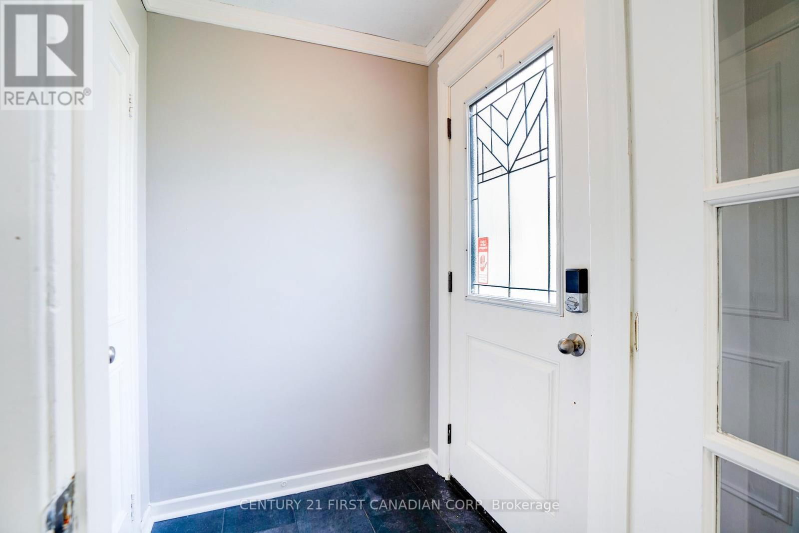 139 BRITANNIA AVENUE Image 5