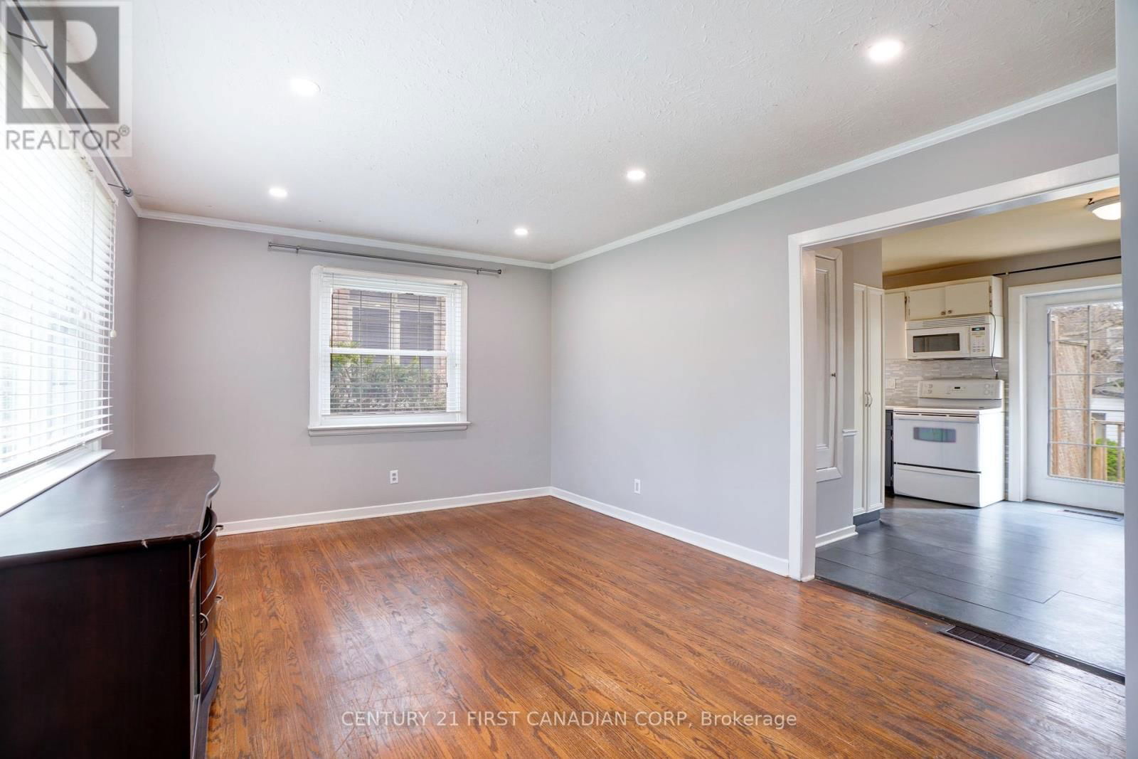 139 BRITANNIA AVENUE Image 6