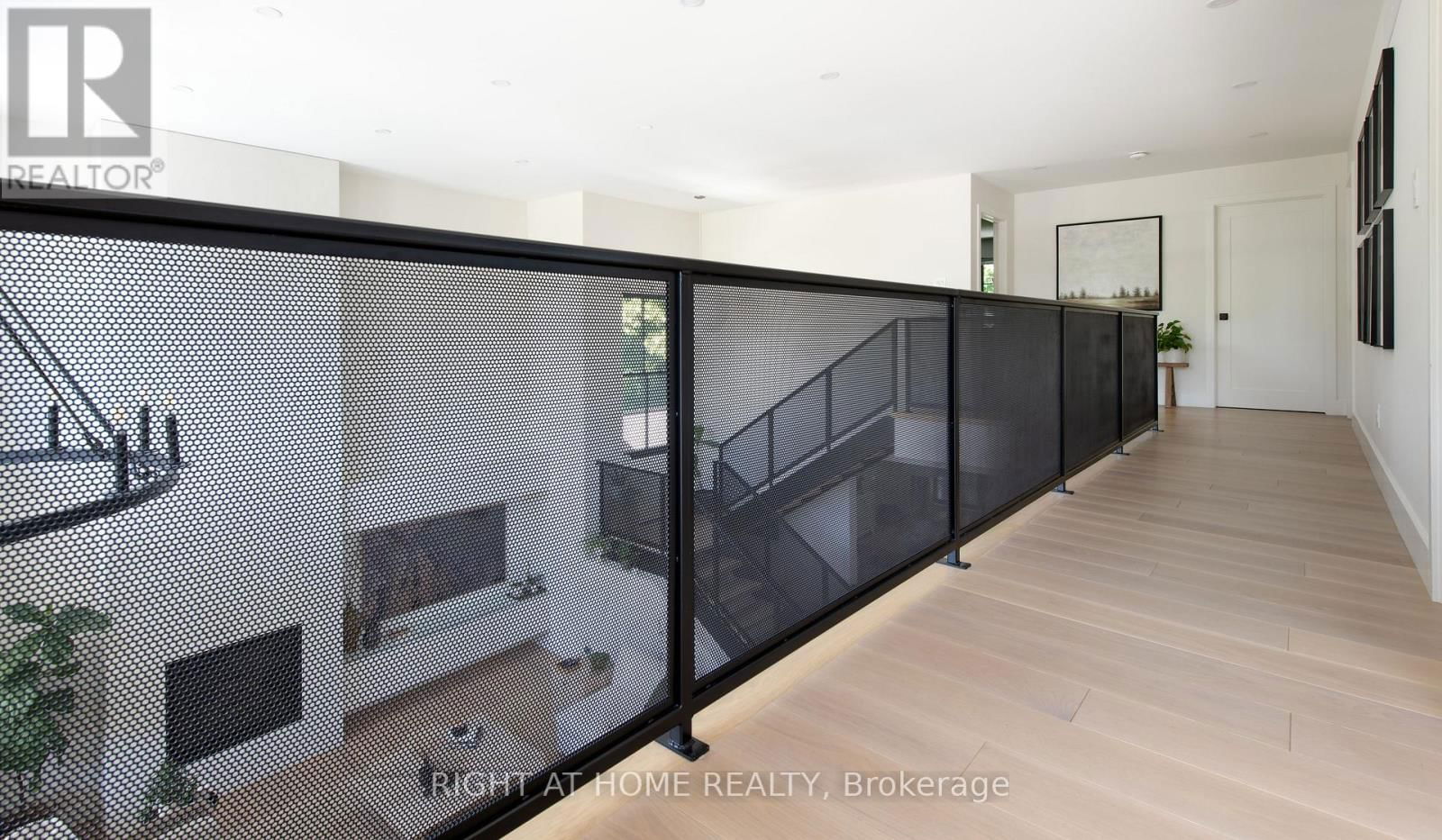 421 FRASER AVENUE Image 19