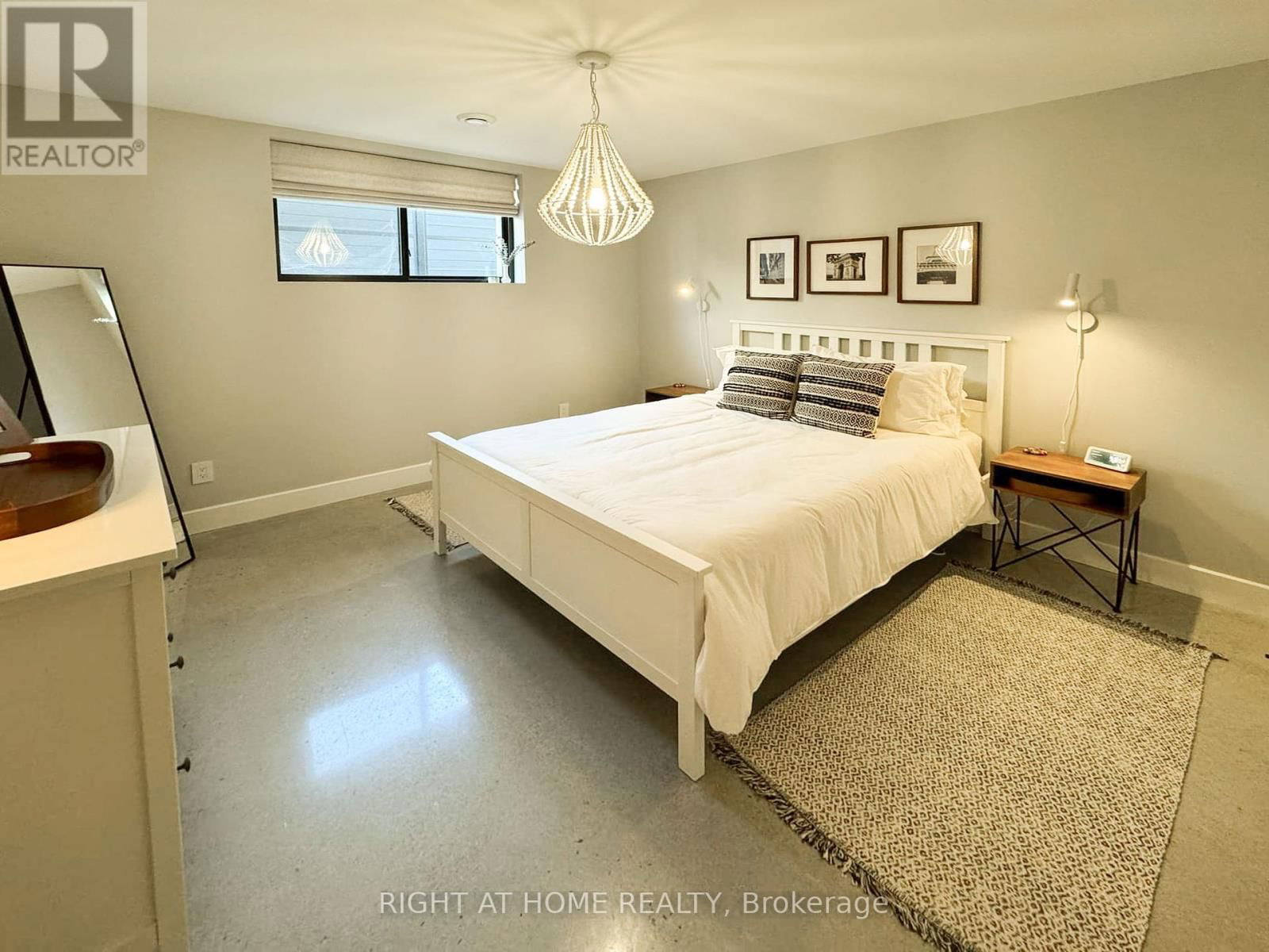 421 FRASER AVENUE Image 32