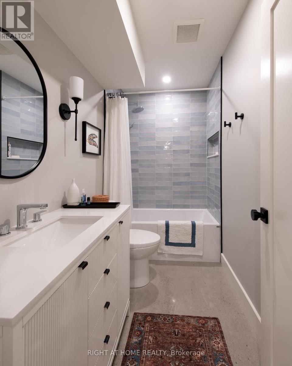 421 FRASER AVENUE Image 34