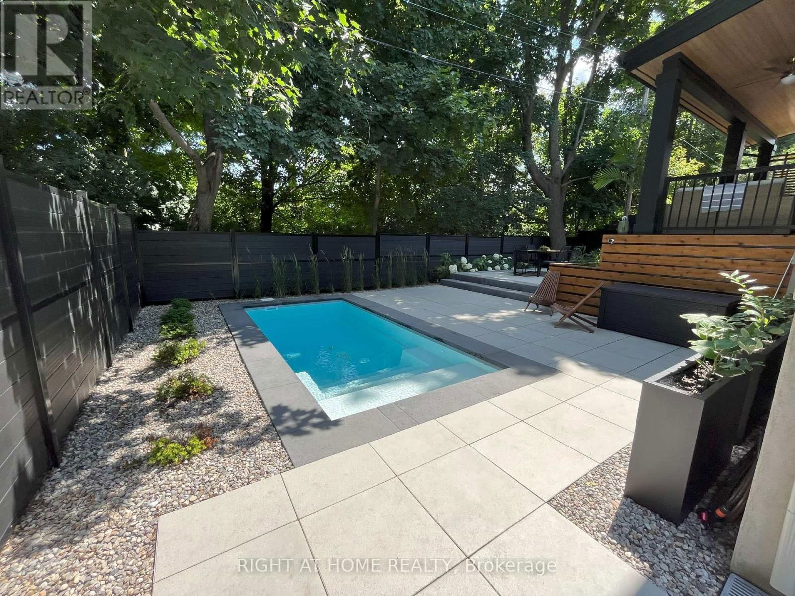 421 FRASER AVENUE Image 35