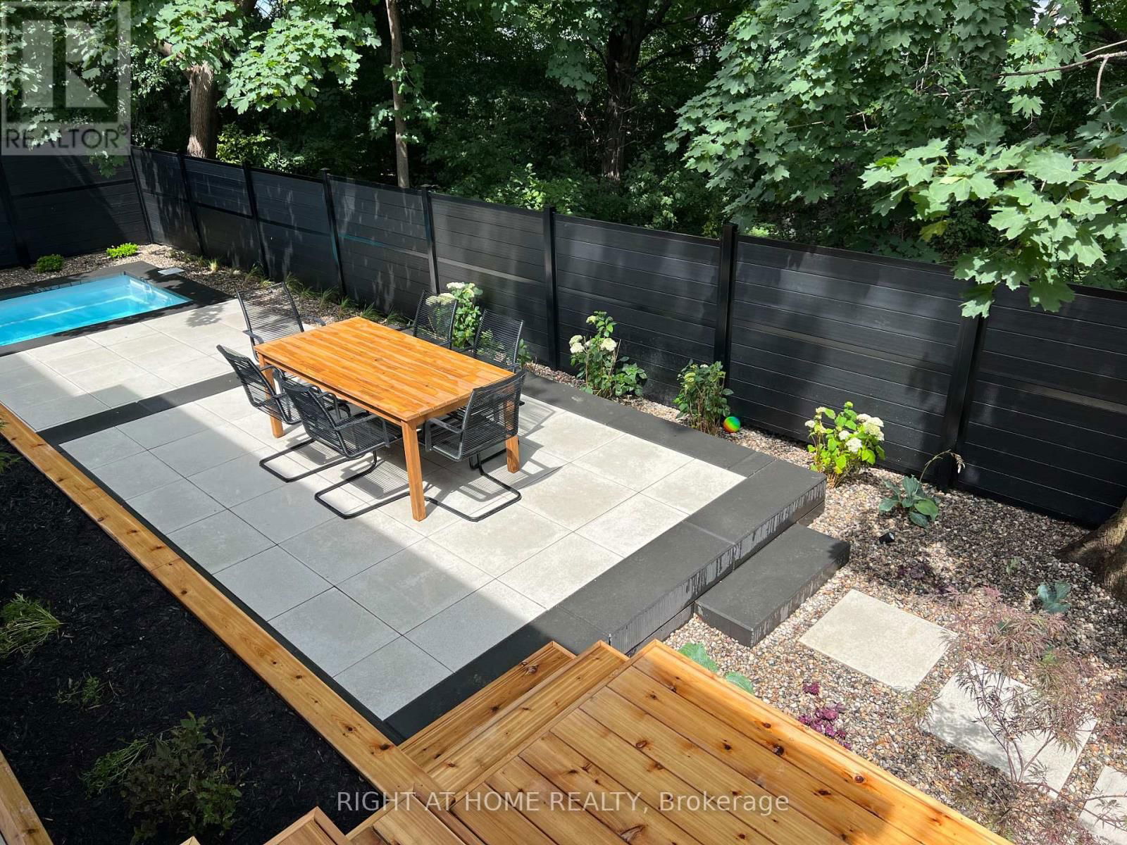 421 FRASER AVENUE Image 38
