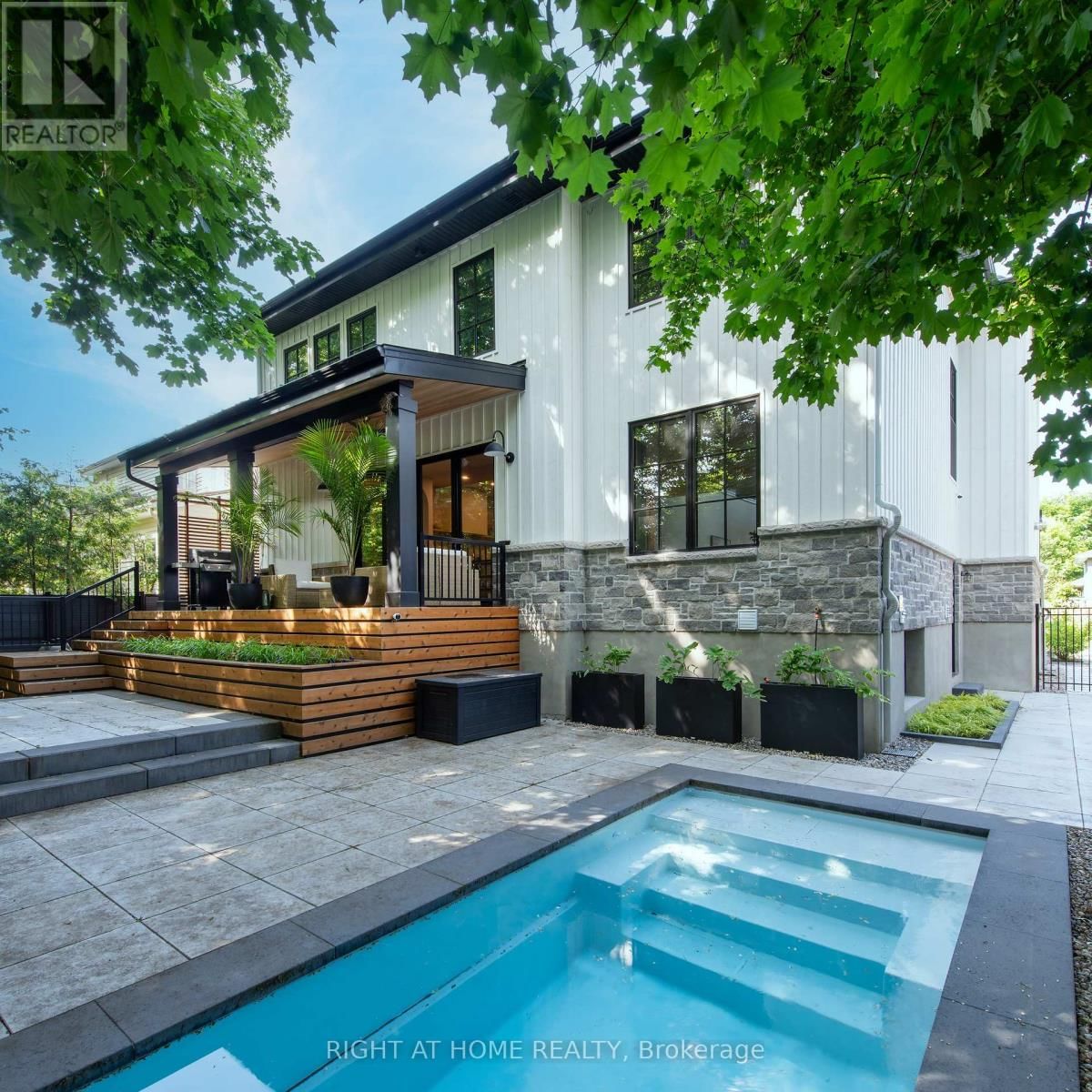 421 FRASER AVENUE Image 43