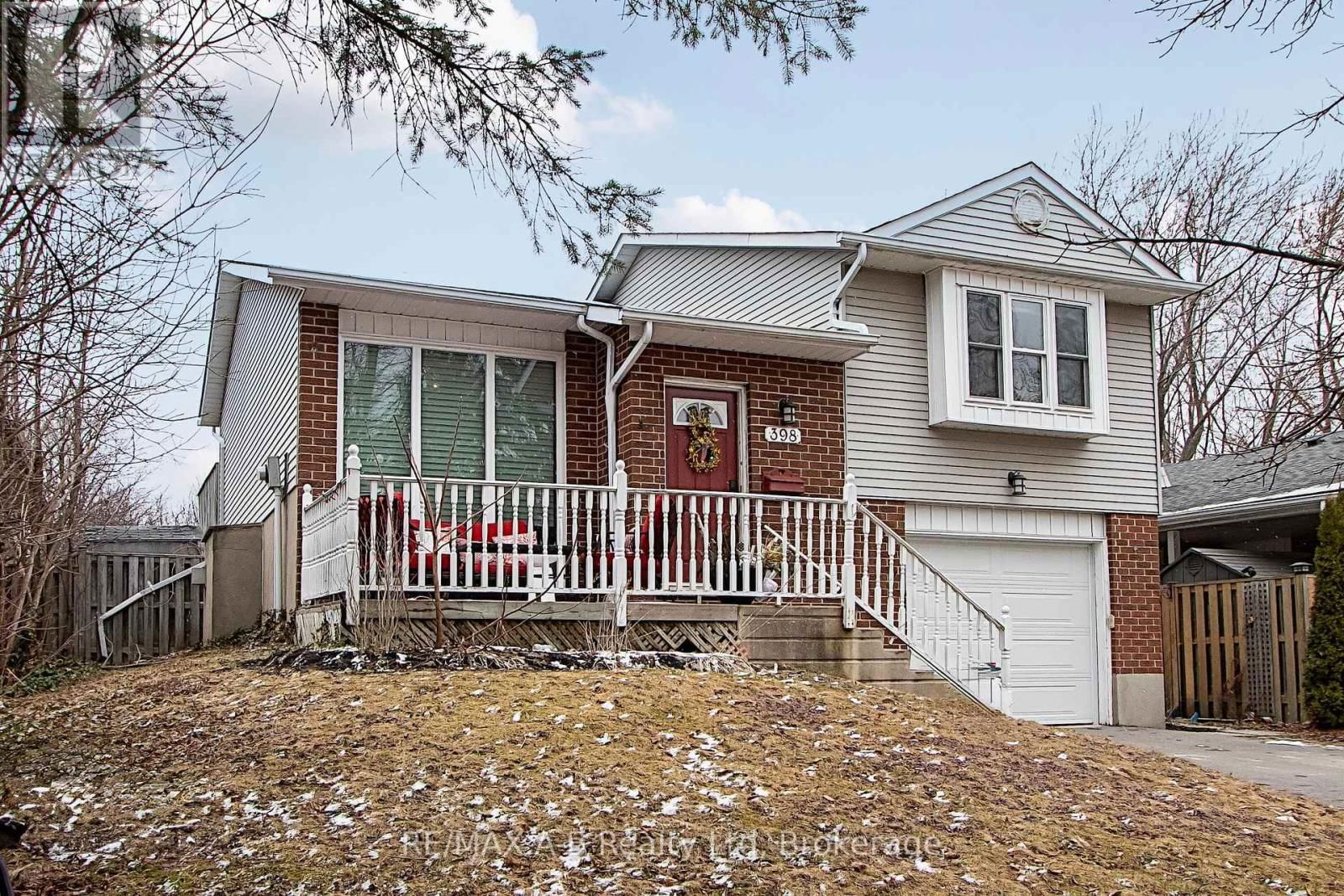 398 DAYNA CRESCENT Image 3