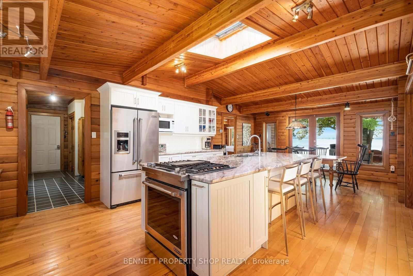 1031 BARRYVALE ROAD Image 10