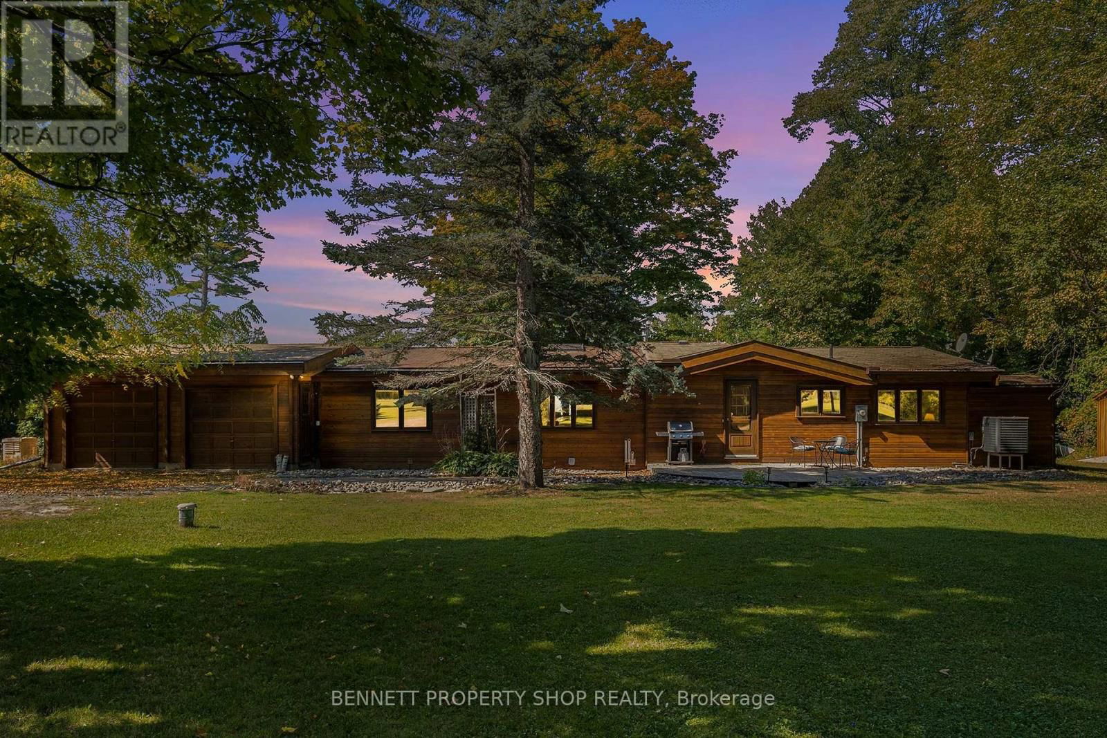 1031 BARRYVALE ROAD Image 32