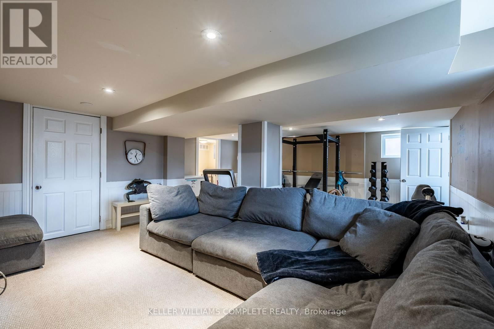 48 WEST 3RD STREET Image 26