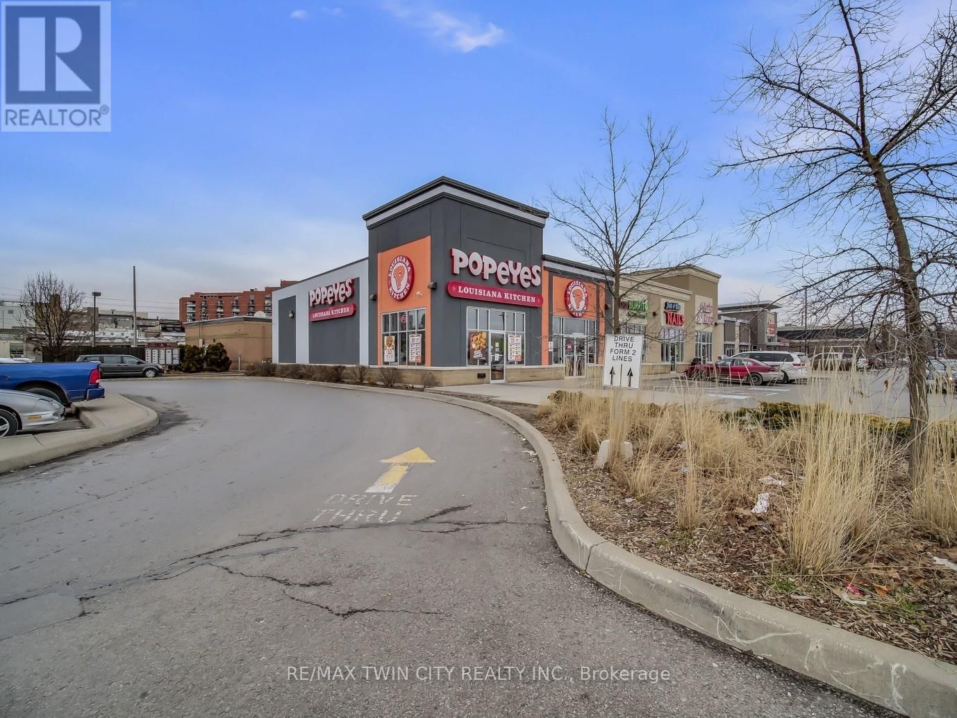 112 - 7 ERIE AVENUE Image 22