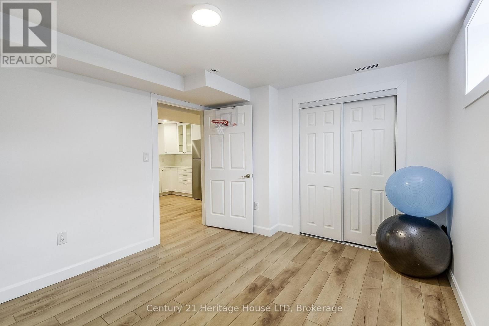 1021 MEADOWOOD STREET Image 30