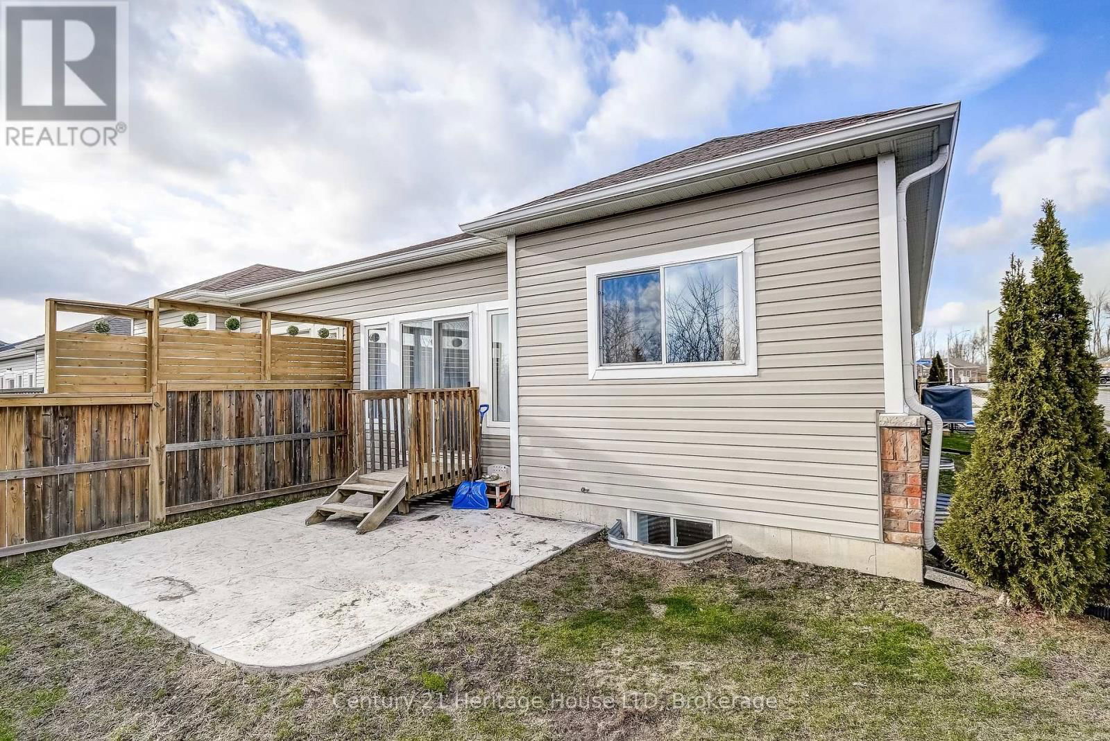 1021 MEADOWOOD STREET Image 33