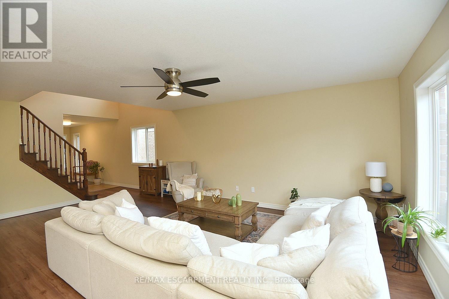 47 PLUM TREE LANE Image 10