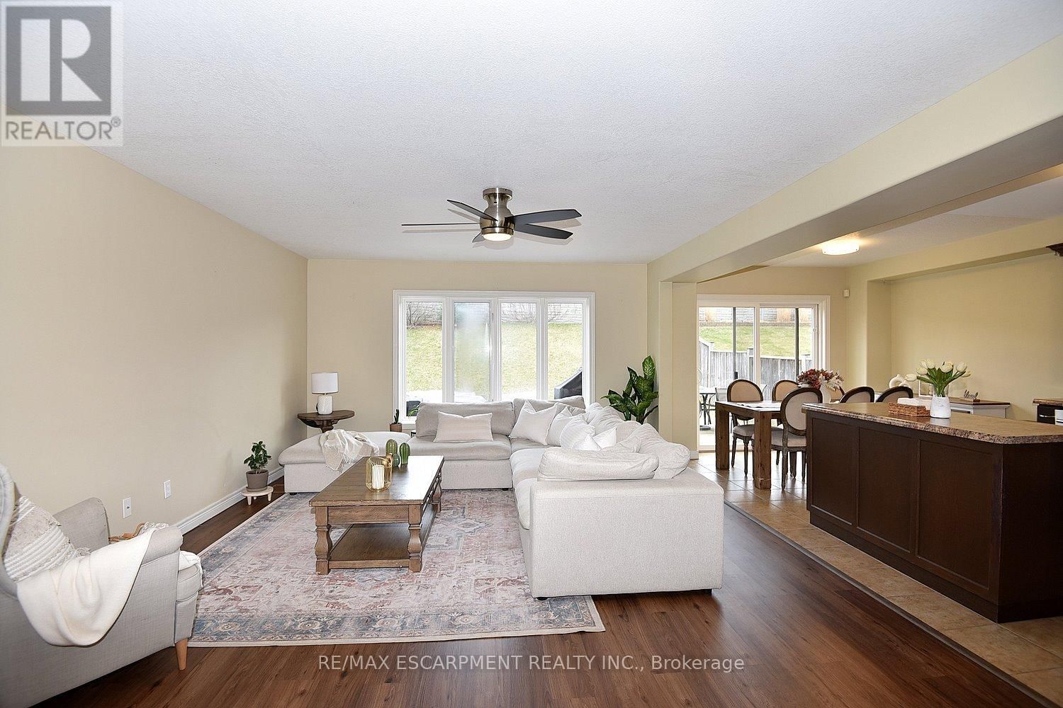 47 PLUM TREE LANE Image 12