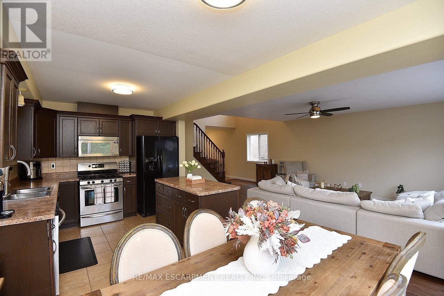 47 PLUM TREE LANE Image 15
