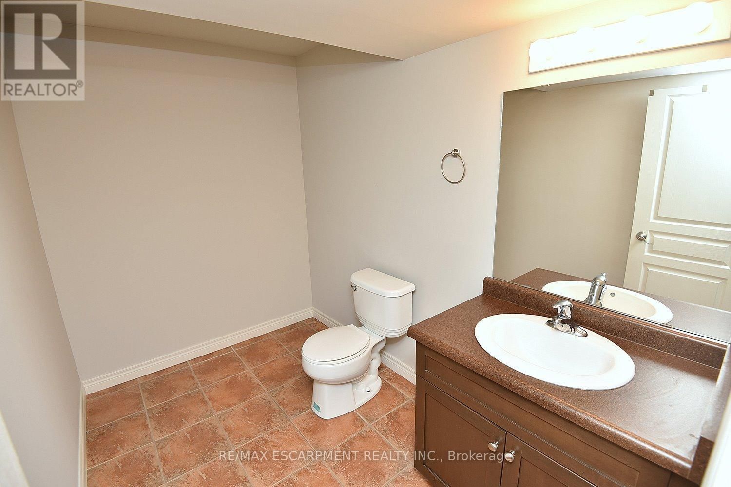 47 PLUM TREE LANE Image 25