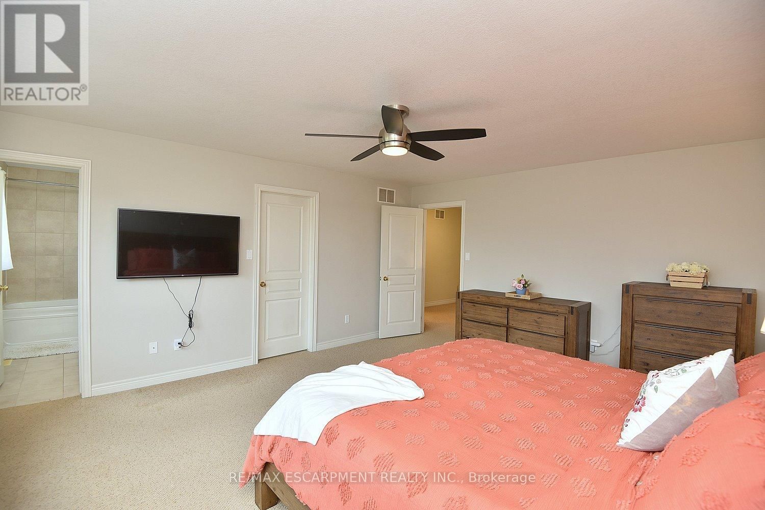 47 PLUM TREE LANE Image 26