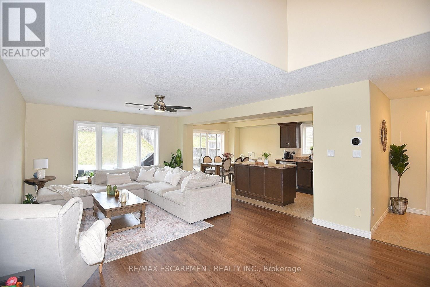 47 PLUM TREE LANE Image 9