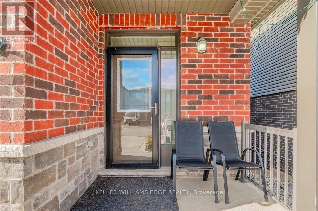 4077 THOMAS STREET Image 10