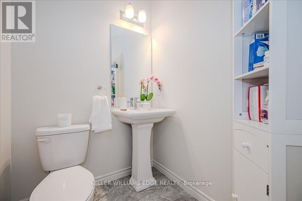 4077 THOMAS STREET Image 25