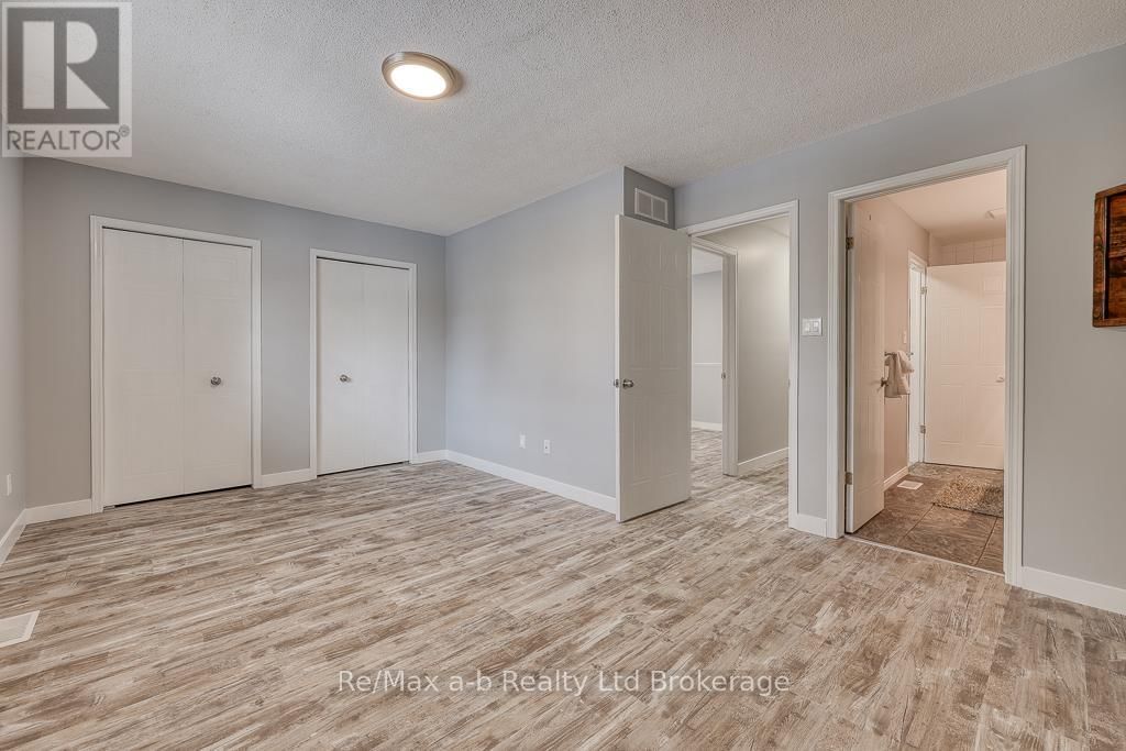 151 BRUCE STREET Image 10