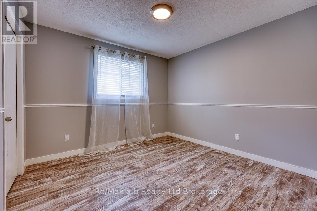 151 BRUCE STREET Image 11