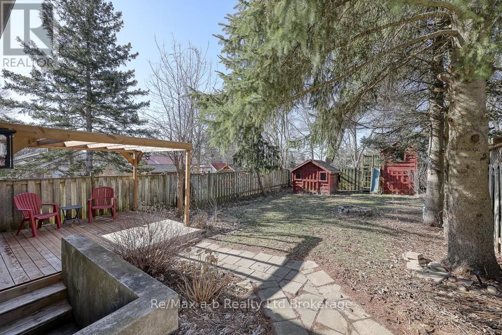 151 BRUCE STREET Image 16