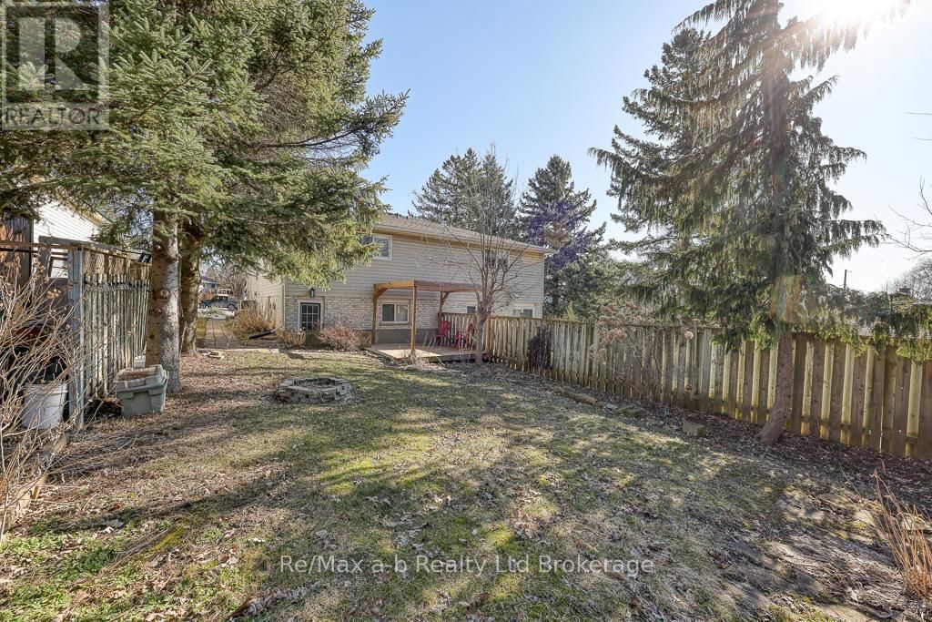 151 BRUCE STREET Image 17