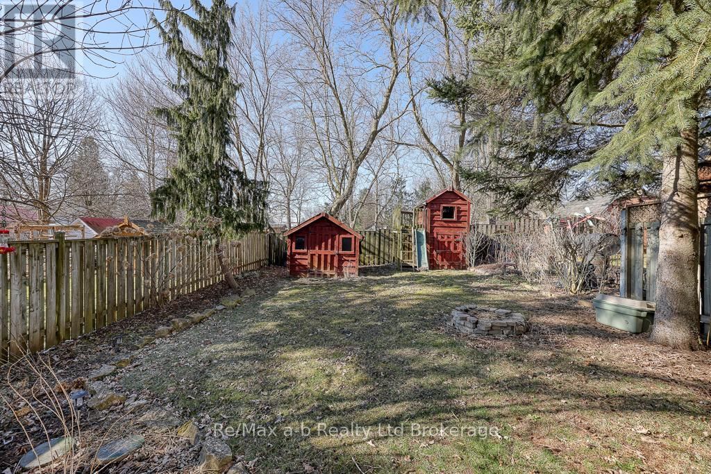 151 BRUCE STREET Image 18