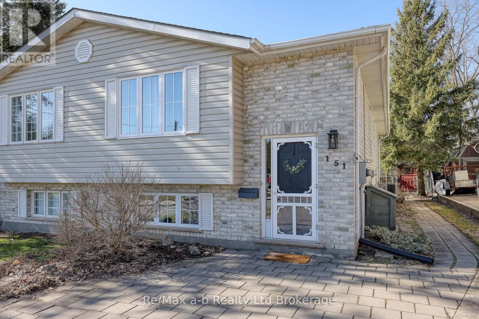151 BRUCE STREET Image 2