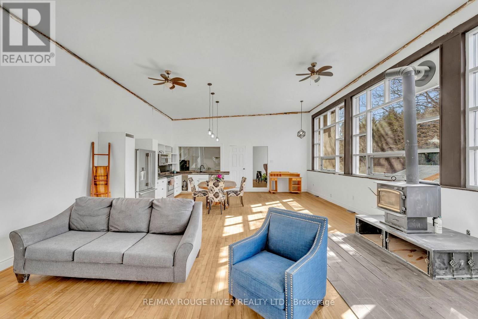 7523 OAK RIDGES DRIVE Image 4