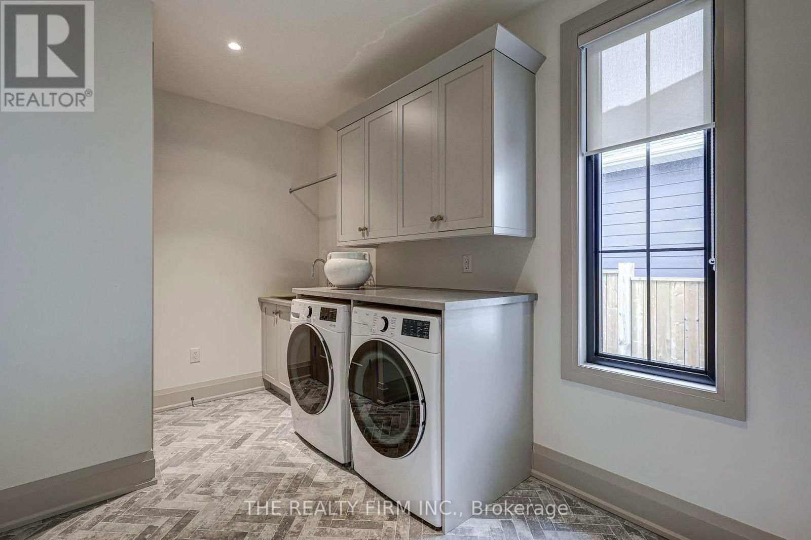 78 OPTIMIST DRIVE Image 30