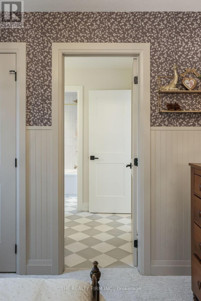 78 OPTIMIST DRIVE Image 40