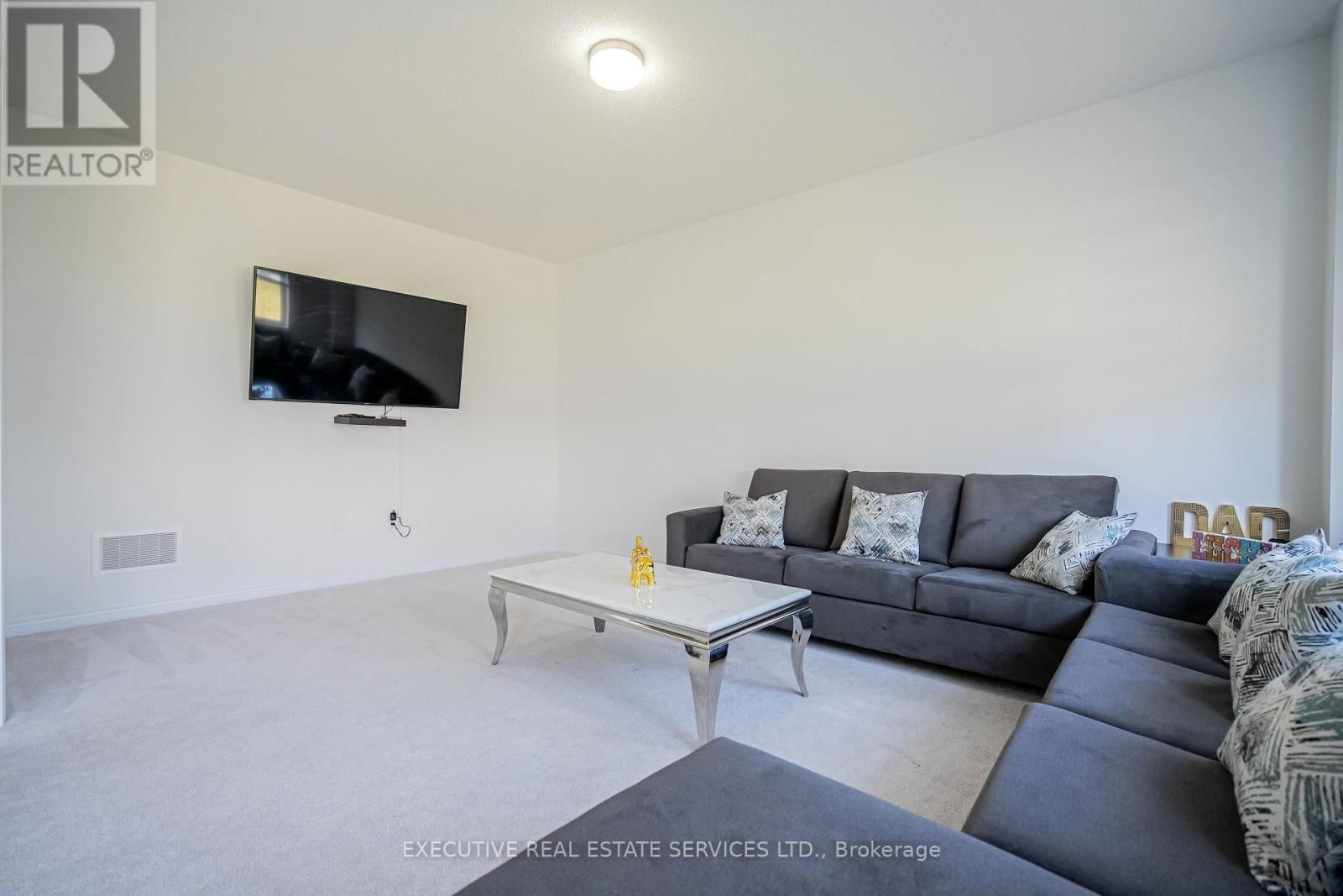283 REA DRIVE NORTH Image 15