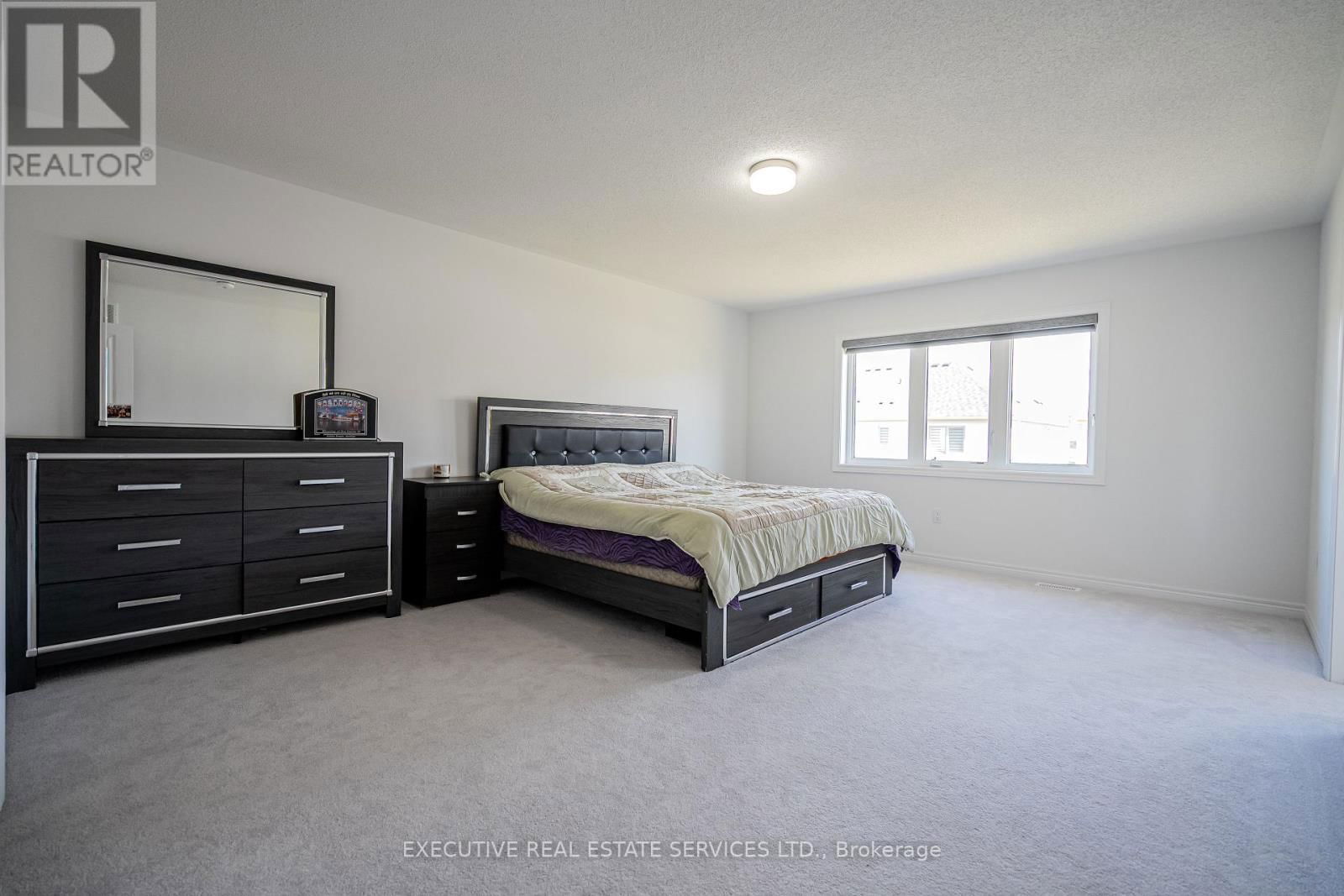 283 REA DRIVE NORTH Image 25