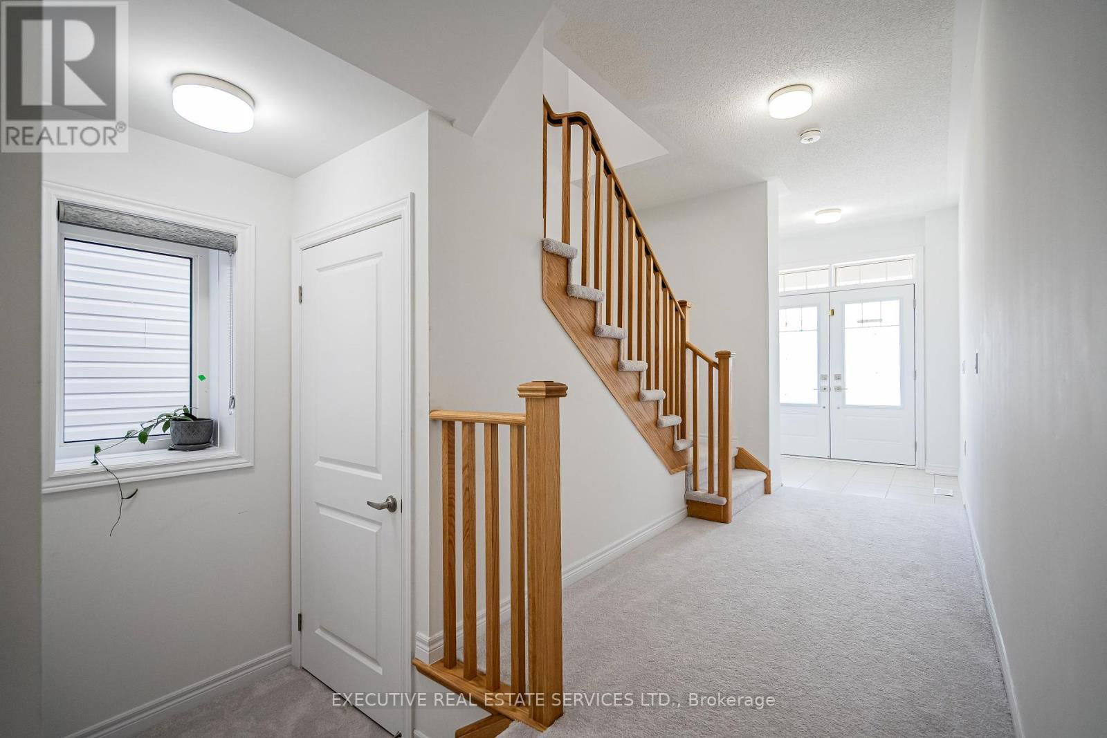 283 REA DRIVE NORTH Image 6